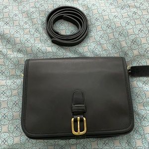 COACH CLASSIC. Beautiful black leather coach saddle bag. In excellent condition